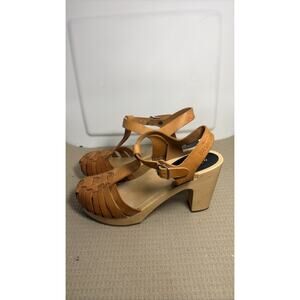 Swedish Hasbeens Tan Woven Leather Clogs EU 38 US 7.5